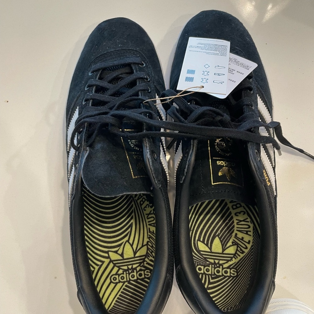 Adidas Men's Black and White Sneakers